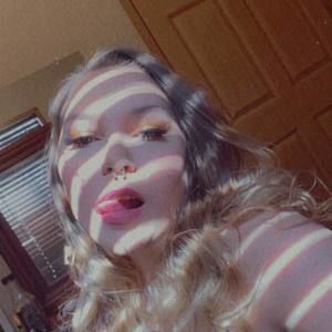 Meet your Posher, Paige victoria